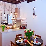 Fully Renovated Very Quiet Charming 2Bed/2Bath Flat In The Marais Sleeps Up To 4